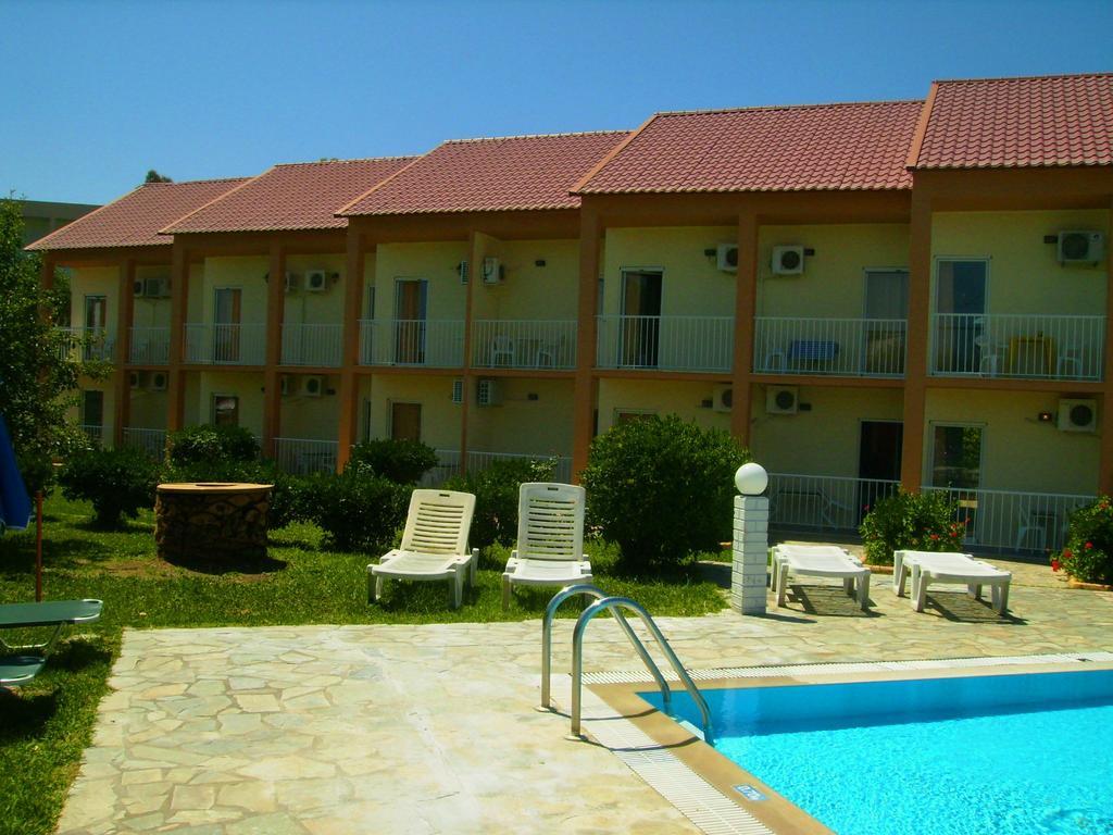 Aggelos Family Hotel Moraitika Exterior photo